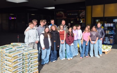 Tatort Discounter: Wie SchülerInnen einen Hänger mit Lebensmittelspenden vollbekommen