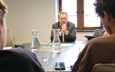 #hörsturz-Podcast Folge 28: „Ich bin unglaublich dankbar, diese Entwicklung mitgemacht zu haben“ – ein Gespräch mit Murnaus Bürgermeister Rolf Beuting